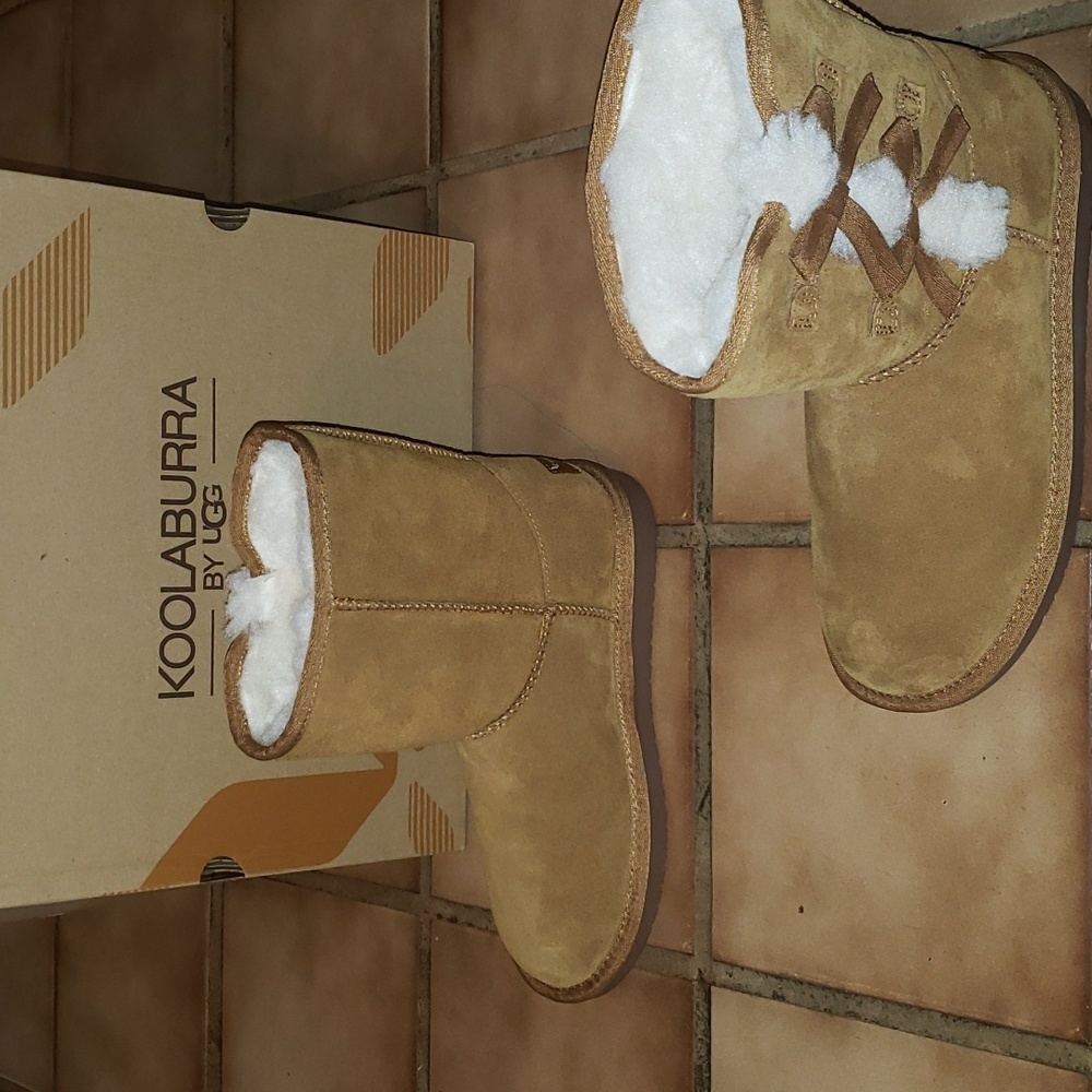 Koolaburra by UGG K Victoria Short Chestnut 5 NWT - Picture 2 of 13